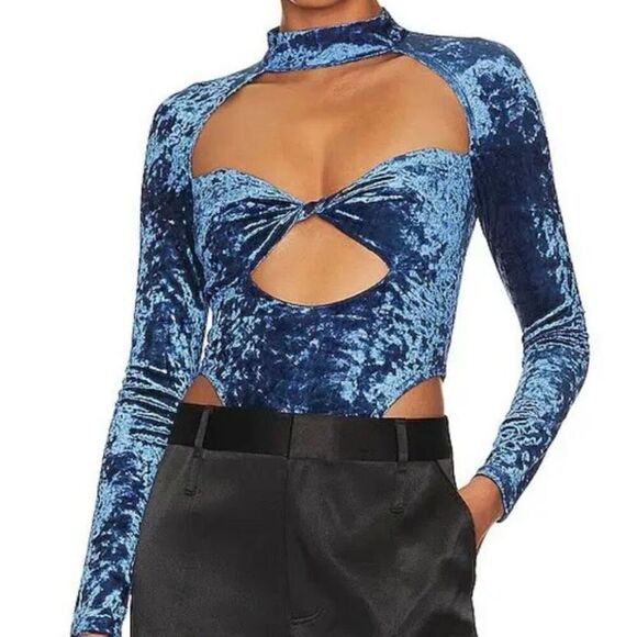 H:ours Daria Blue Crushed Velvet Twist Bust Long Sleeve Bodysuit NWT Size Small - Picture 1 of 9